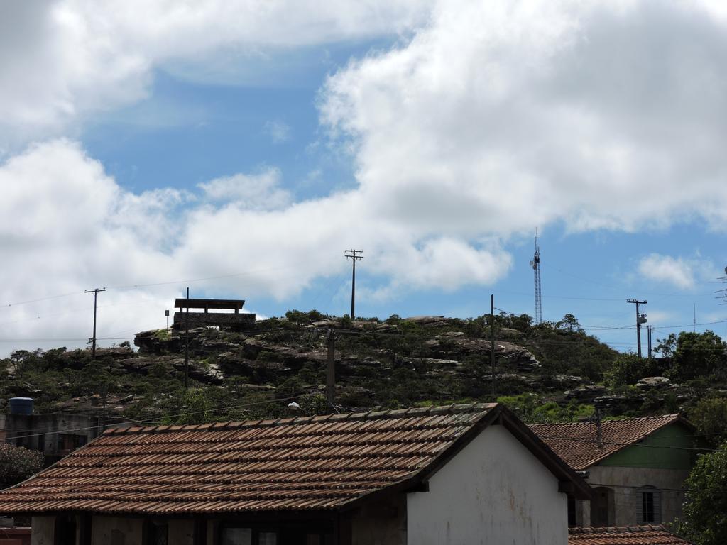 Pousada Casa Da Serra เซาโตเมตัสเลตราส ภายนอก รูปภาพ