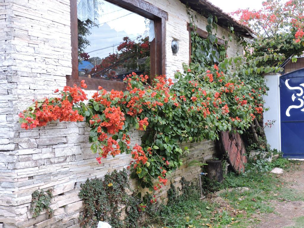 Pousada Casa Da Serra เซาโตเมตัสเลตราส ภายนอก รูปภาพ