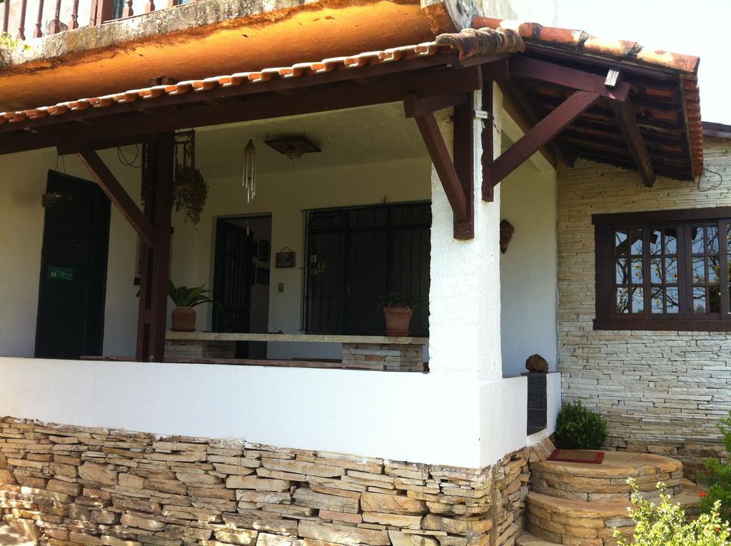 Pousada Casa Da Serra เซาโตเมตัสเลตราส ภายนอก รูปภาพ